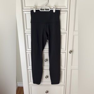Lululemon Align 25” Excellent condition!!